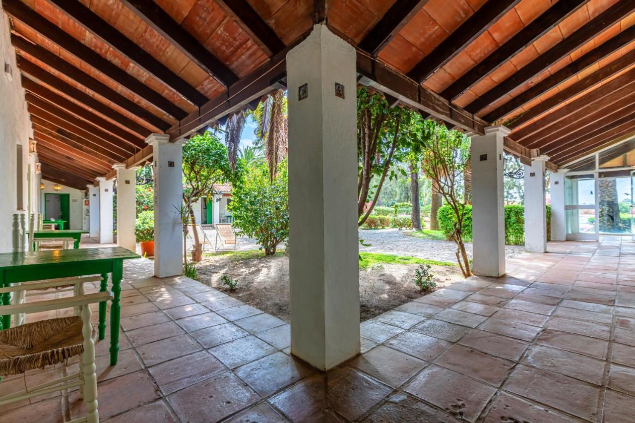 Hotel-Apart Cortijo Las Pinas Tarifa Exterior foto